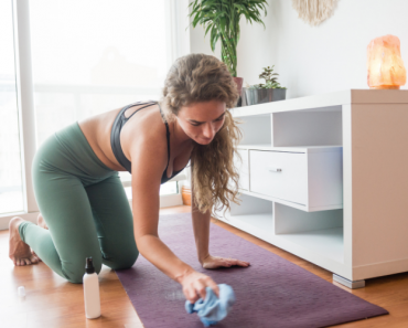 Tips to Clean your Yoga Mat at Home